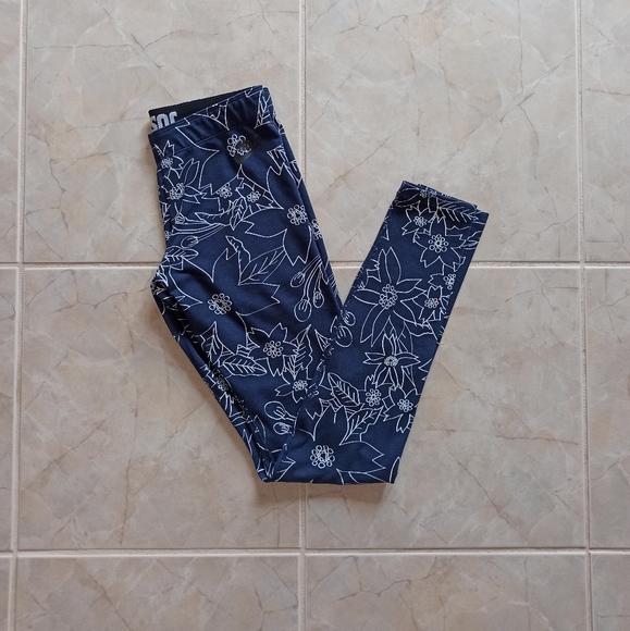 NWOT Navy Blue Nike Leggings with Floral Pattern - Picture 1 of 4